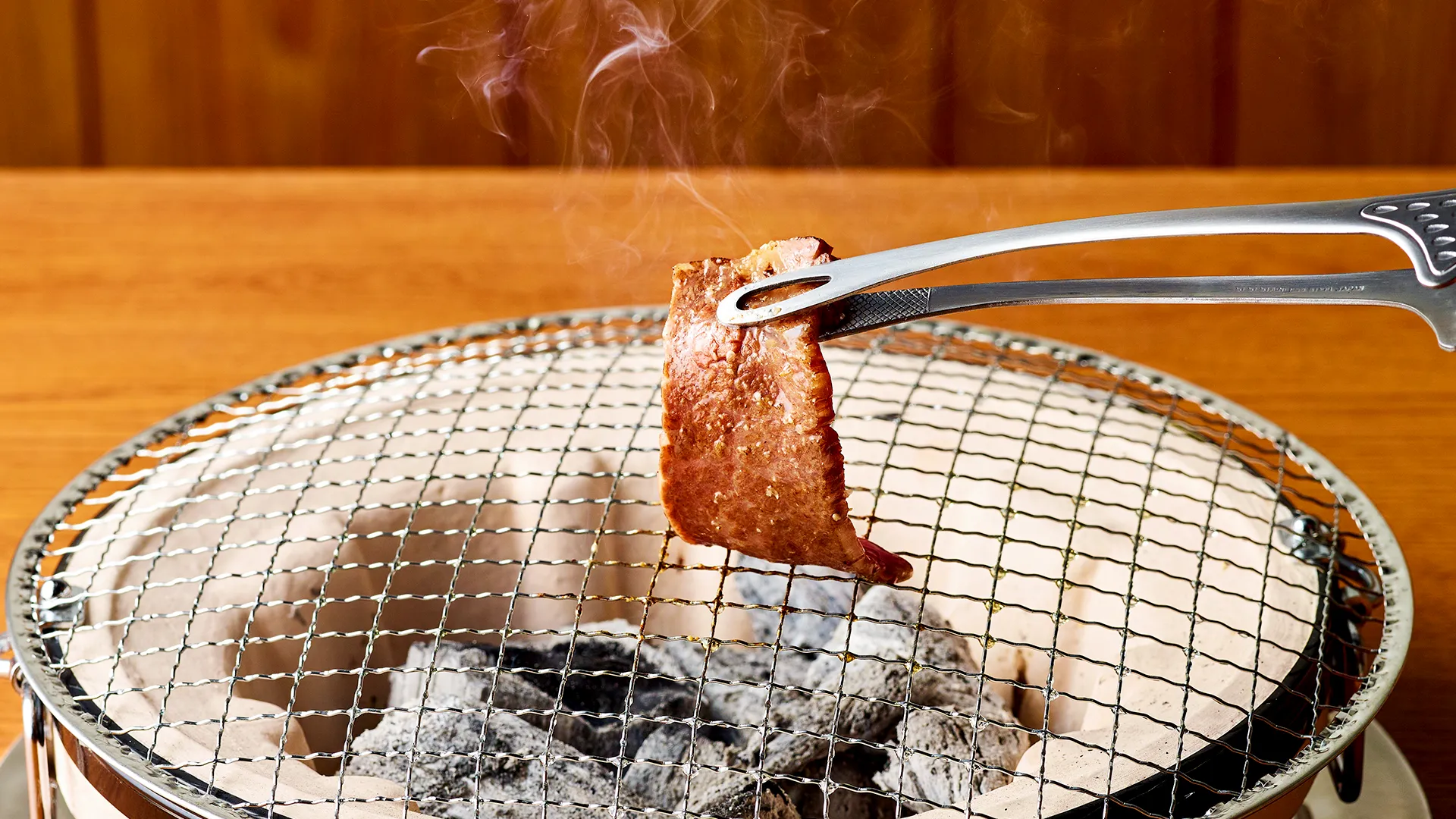 「炭火焼肉」写真