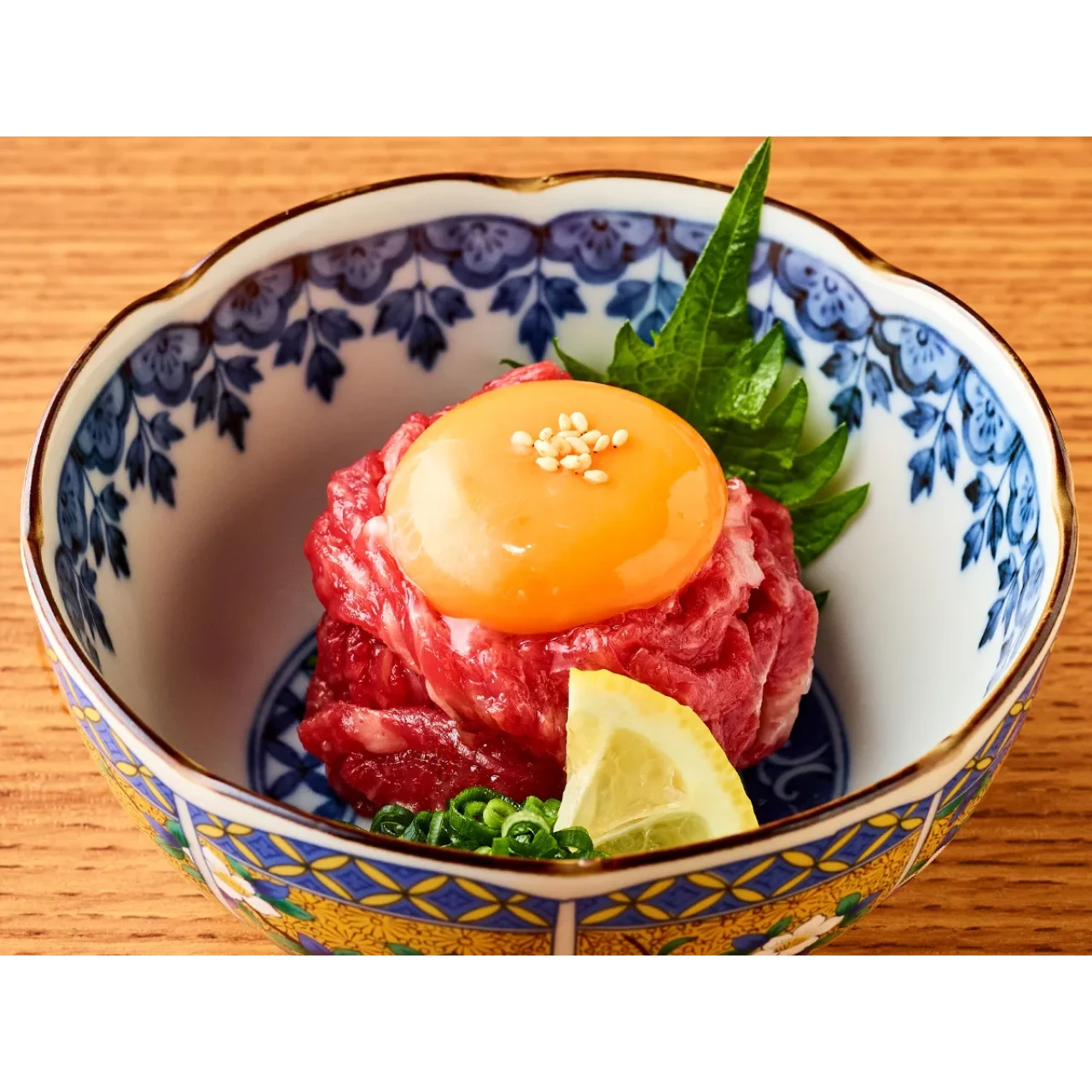 「炙りユッケ」
